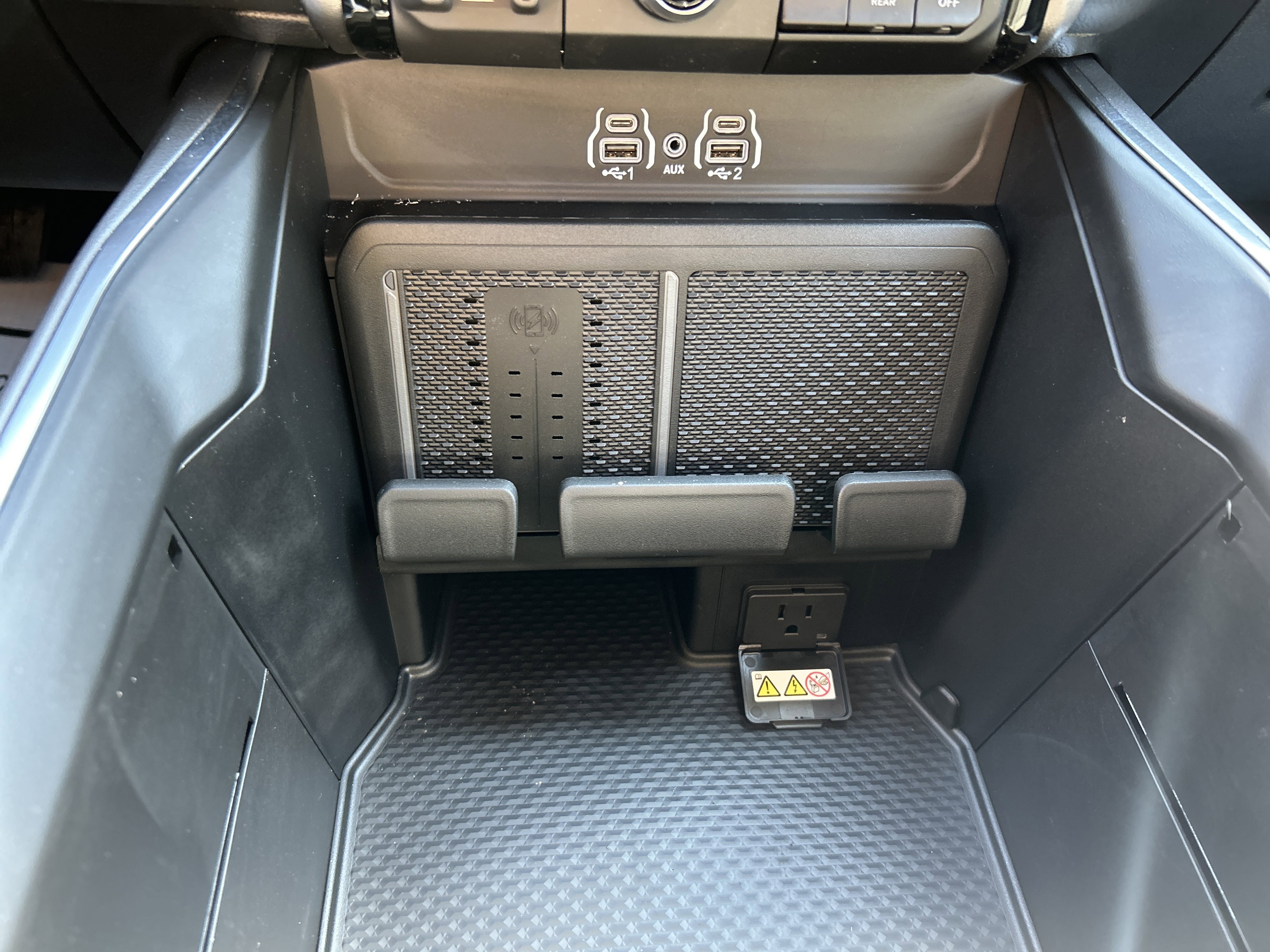 New 2026 RAM 1500 4x4 Crew Cab image 19