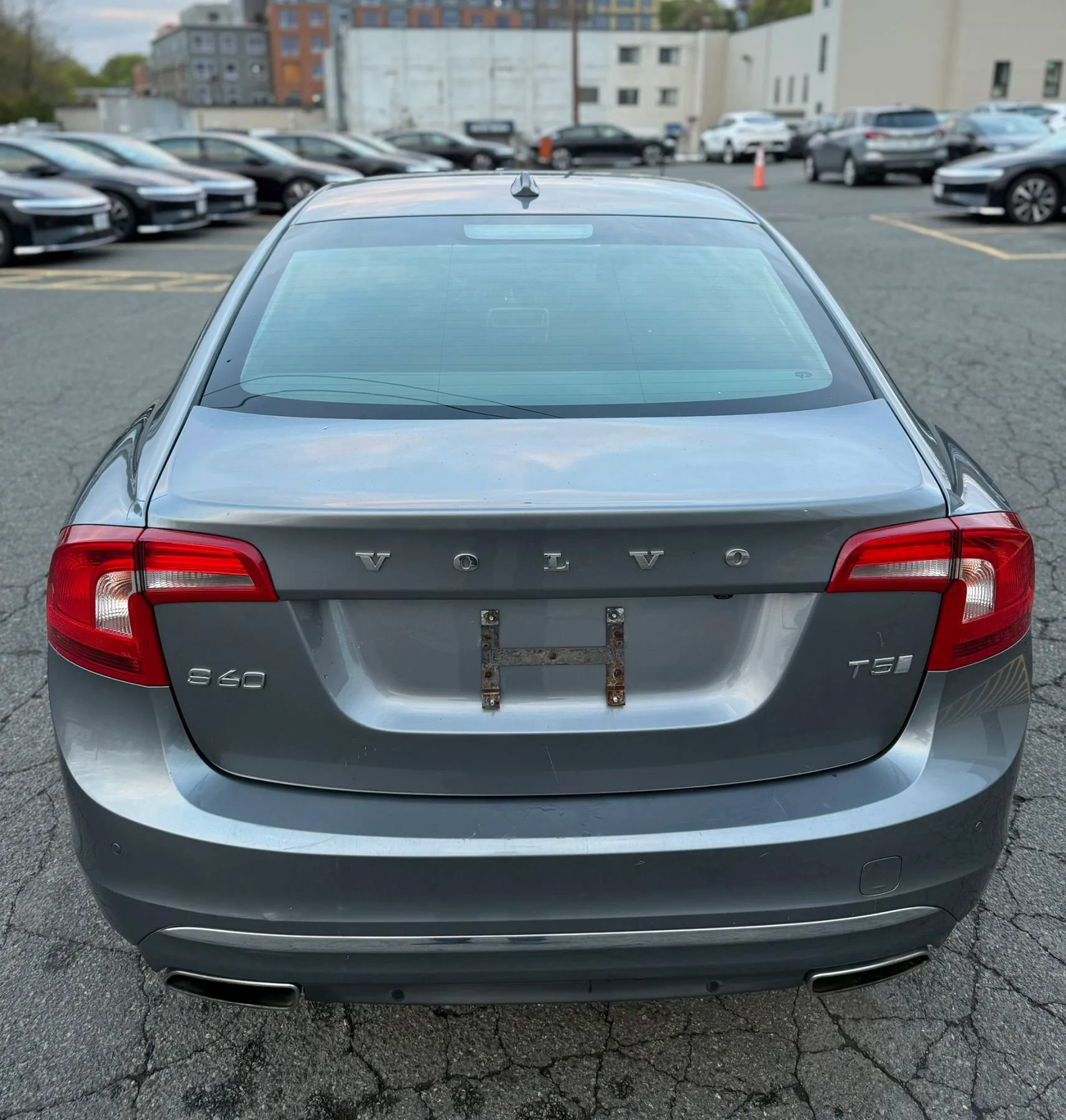 Used 2017 Volvo S60 T5 Inscription FWD image 6