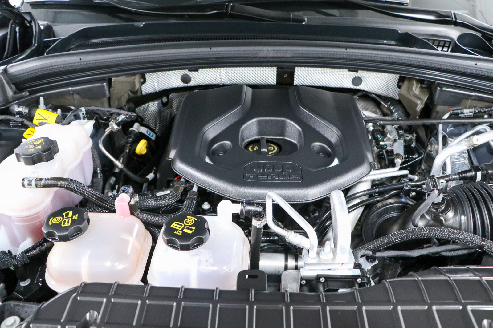 Used 2023 Jeep Grand Cherokee 4WD 4xe image 31