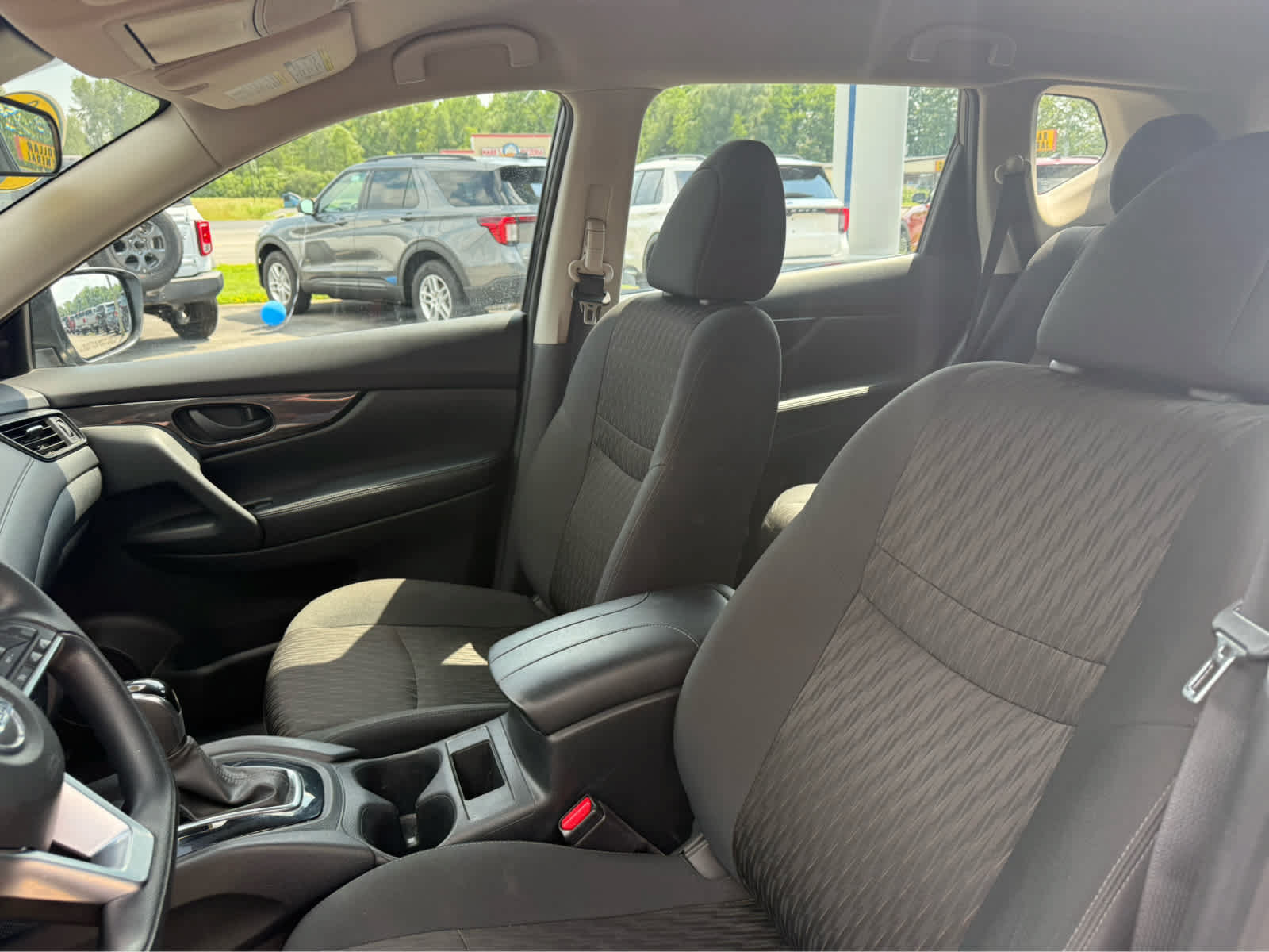 Used 2020 Nissan Rogue S AWD/4WD image 13