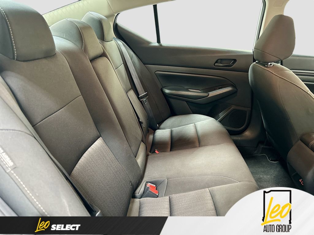 Used 2024 Nissan Altima 2.5 SV image 24