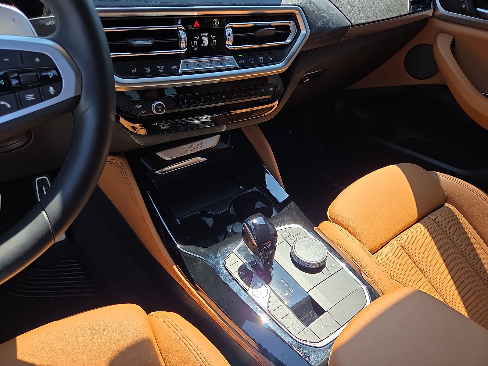 Used 2025 BMW X4 xDrive30i w/ Premium Package AWD/4WD image 25
