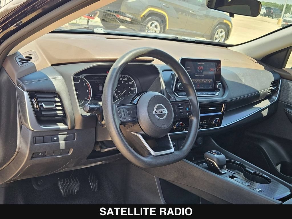Used 2021 Nissan Rogue SV FWD image 13