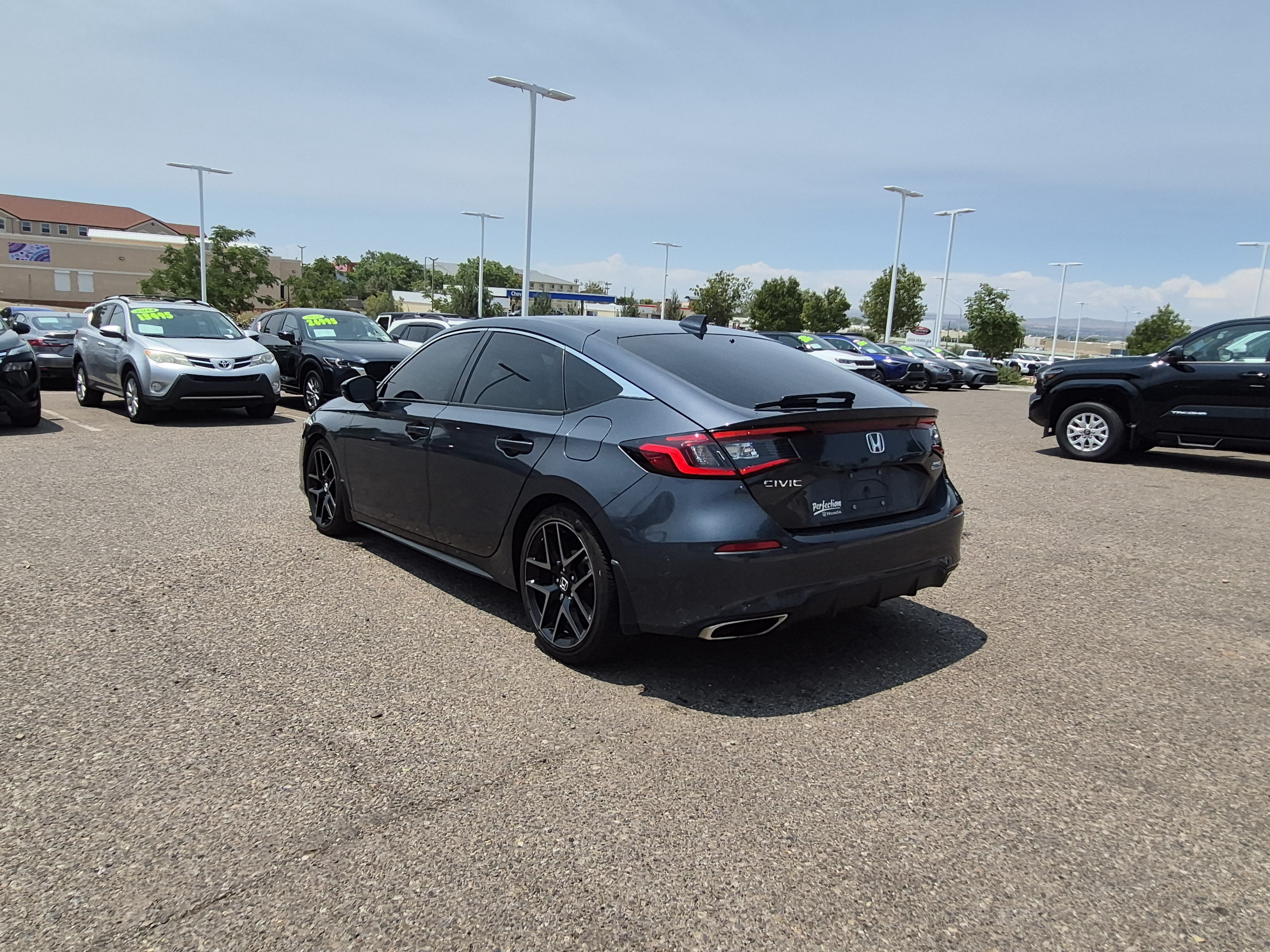 Used 2024 Honda Civic Sport Touring image 3