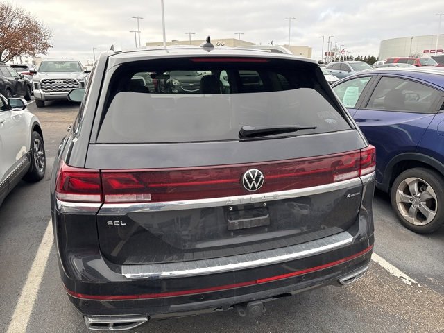 Used 2024 Volkswagen Atlas SEL Premium R-Line image 5