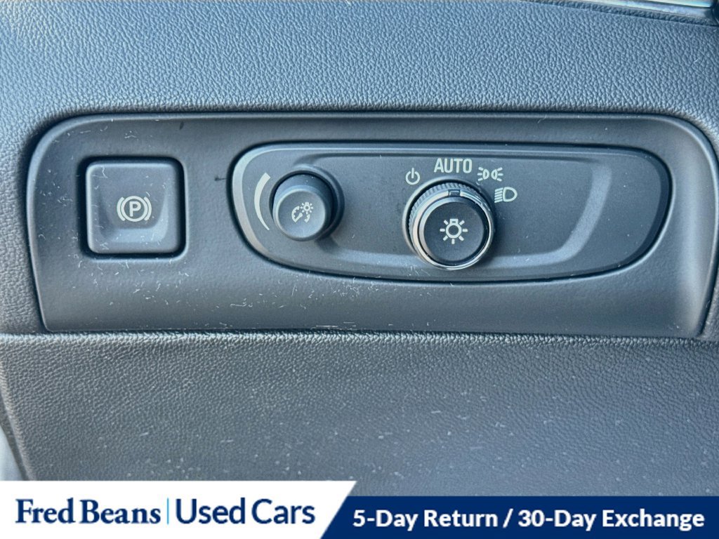Used 2021 Buick Enclave Essence w/ Sound and Sites Package AWD/4WD image 15