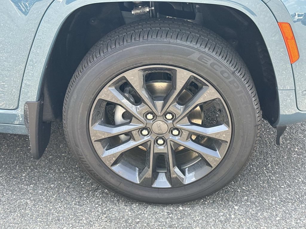 New 2026 Jeep Grand Cherokee Limited AWD/4WD image 9
