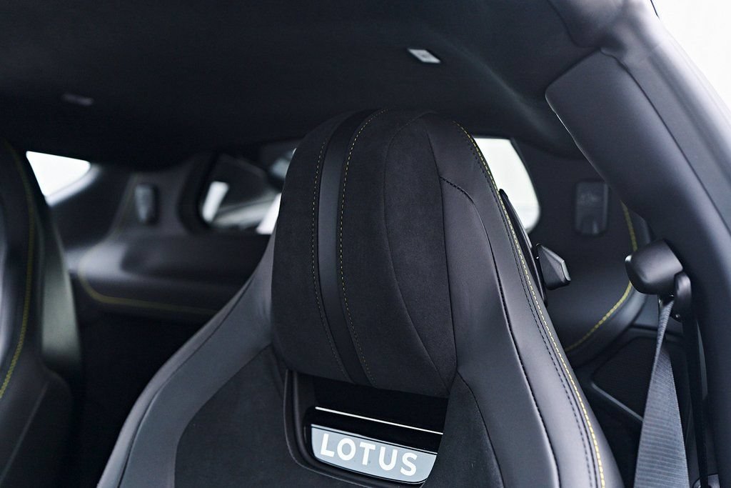 Used 2025 Lotus Emira RWD image 51