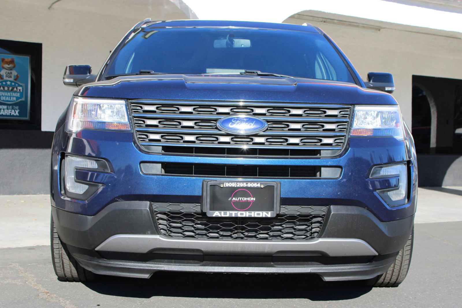 Used 2017 Ford Explorer XLT w/ Equipment Group 201A image 4