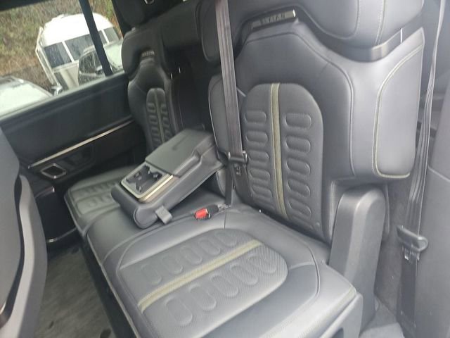 Used 2024 Rivian R1S Adventure image 32