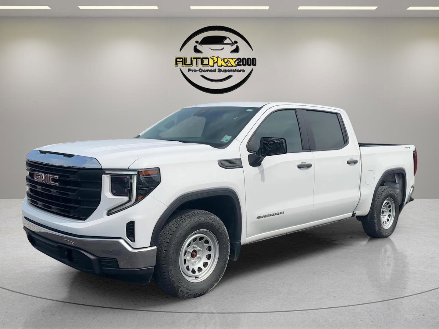 Used 2023 GMC Sierra 1500 Pro w/ Pro Value Package AWD/4WD image 3