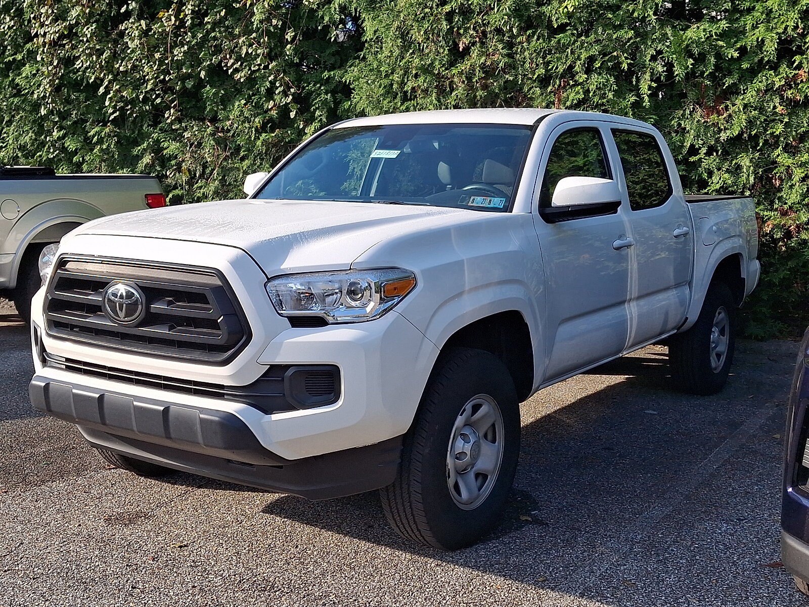 Used 2023 Toyota Tacoma SR AWD/4WD image 3