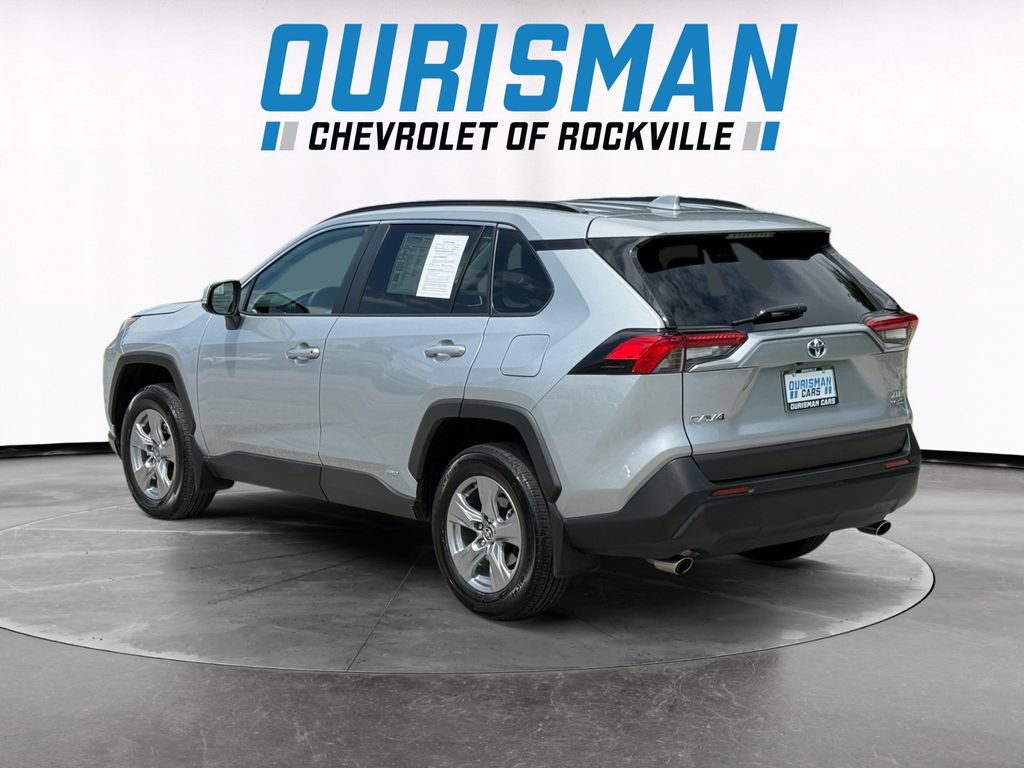 Used 2024 Toyota RAV4 XLE AWD/4WD image 4