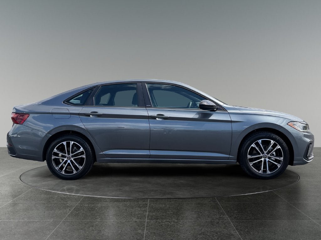 Used 2025 Volkswagen Jetta Sport FWD image 10
