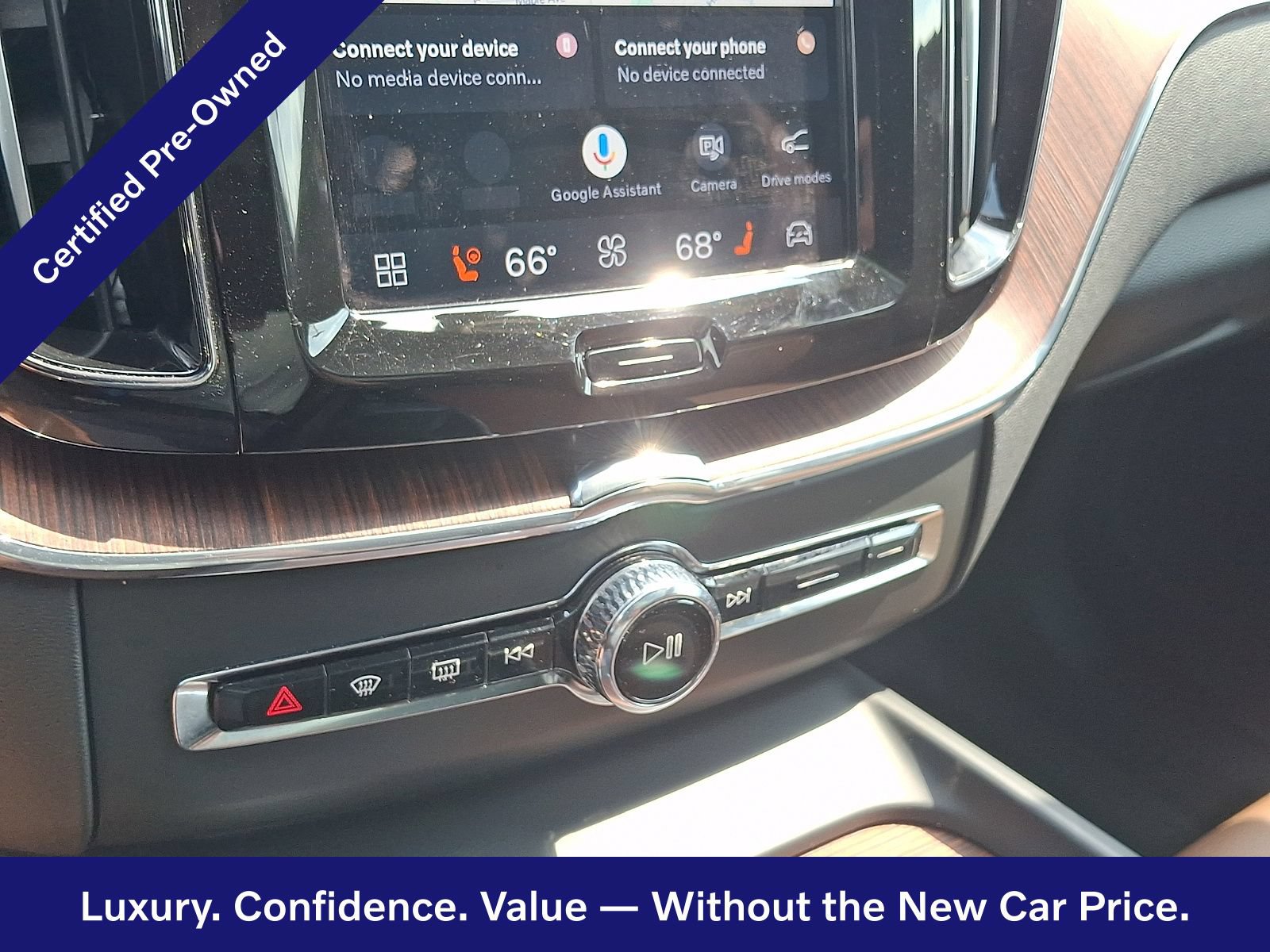Certified 2024 Volvo XC60 B5 Plus w/ Protection Package Premier AWD/4WD image 17