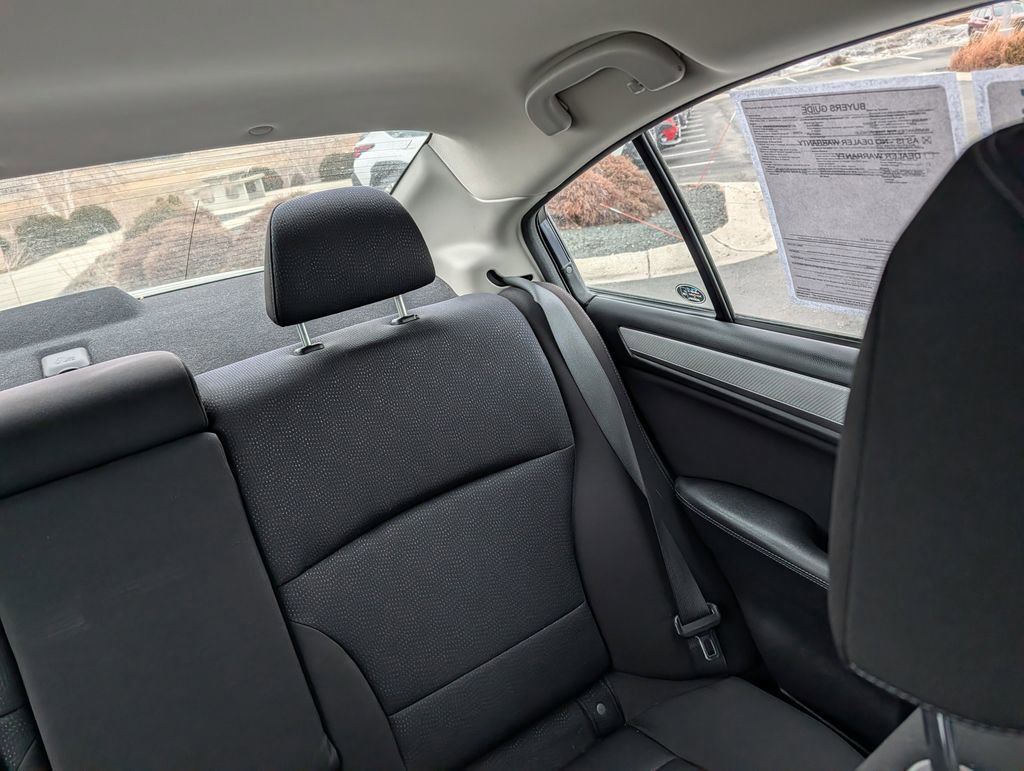 Used 2017 Subaru Legacy 2.5i Premium image 14