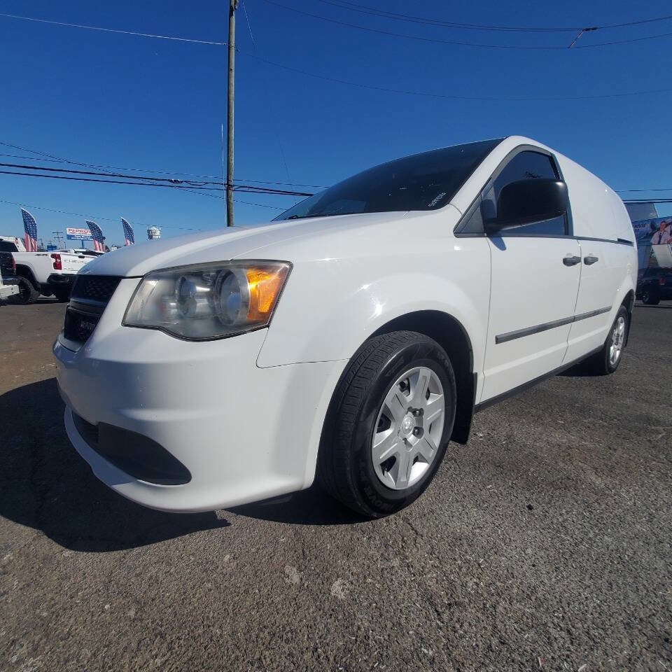 Used 2014 RAM C/V Tradesman image 1