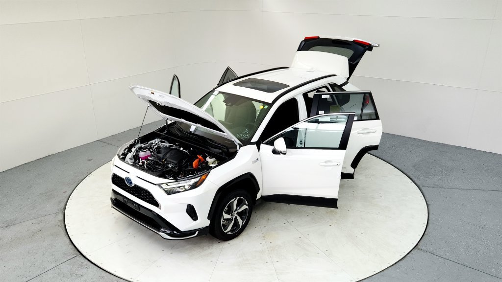Certified 2023 Toyota RAV4 SE w/ Weather & Moonroof Package AWD/4WD image 18