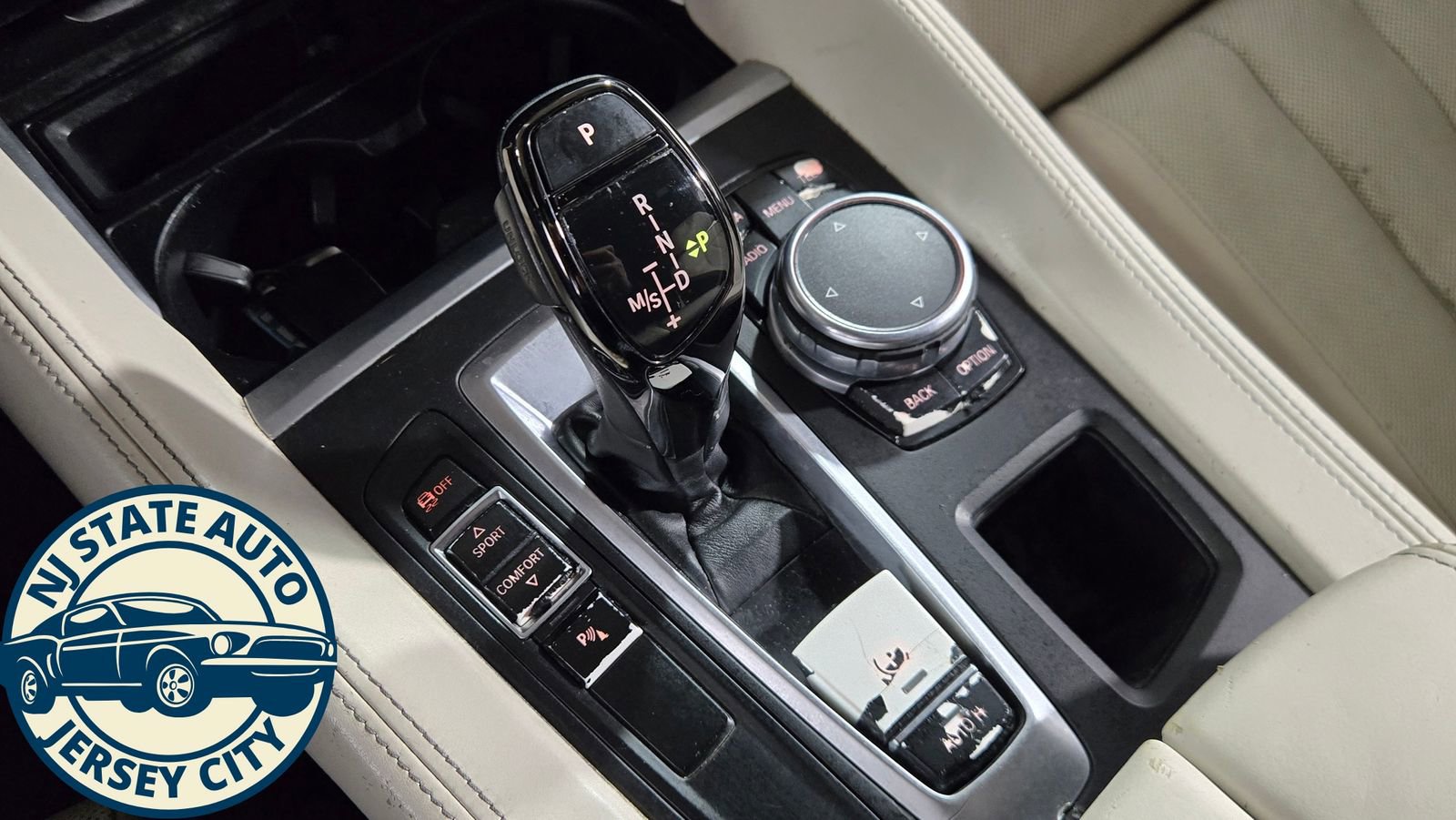 Used 2017 BMW X6 xDrive50i w/ Executive Package image 19