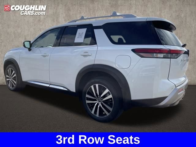 Used 2025 Nissan Pathfinder Platinum w/ Cargo Package image 3