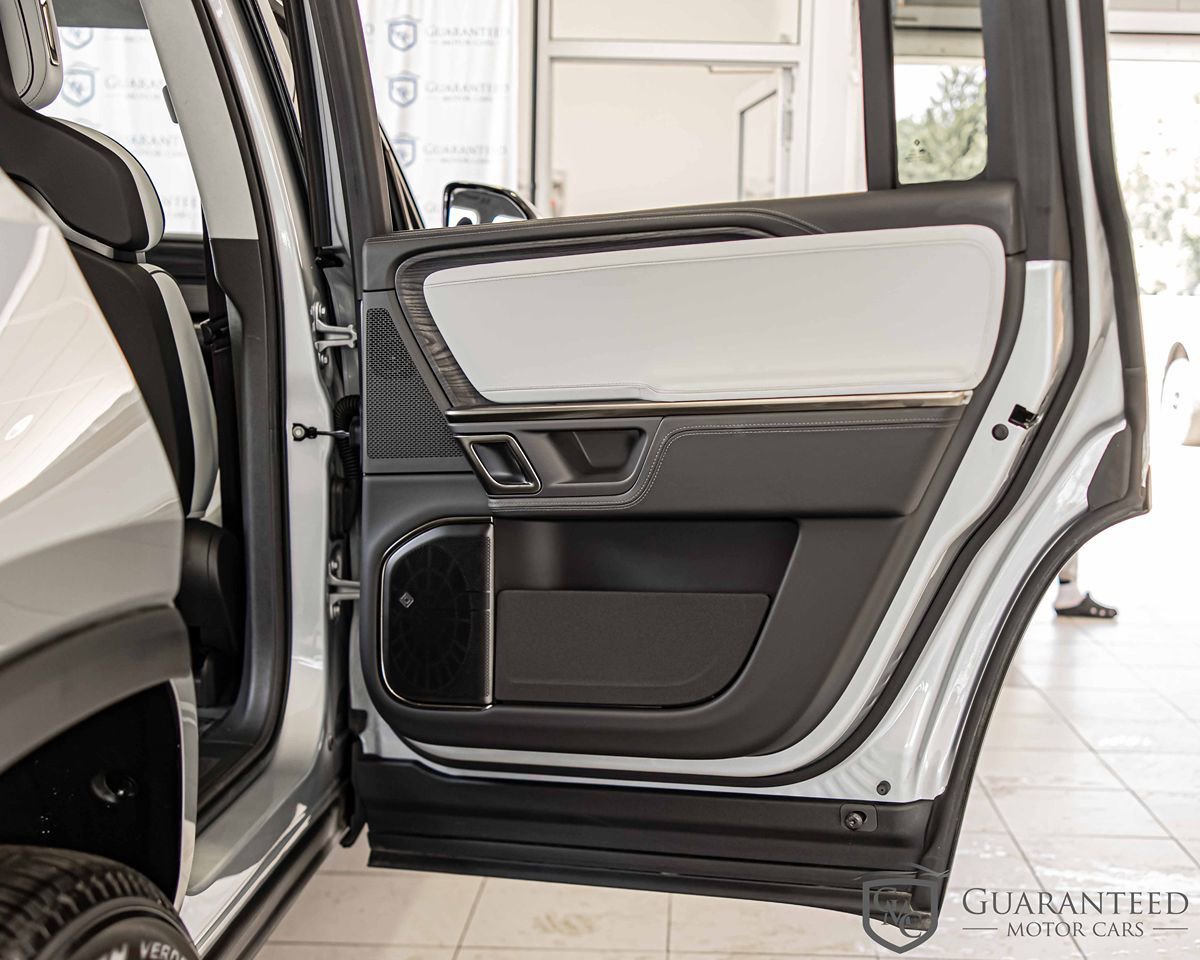Used 2024 Rivian R1S Adventure image 41