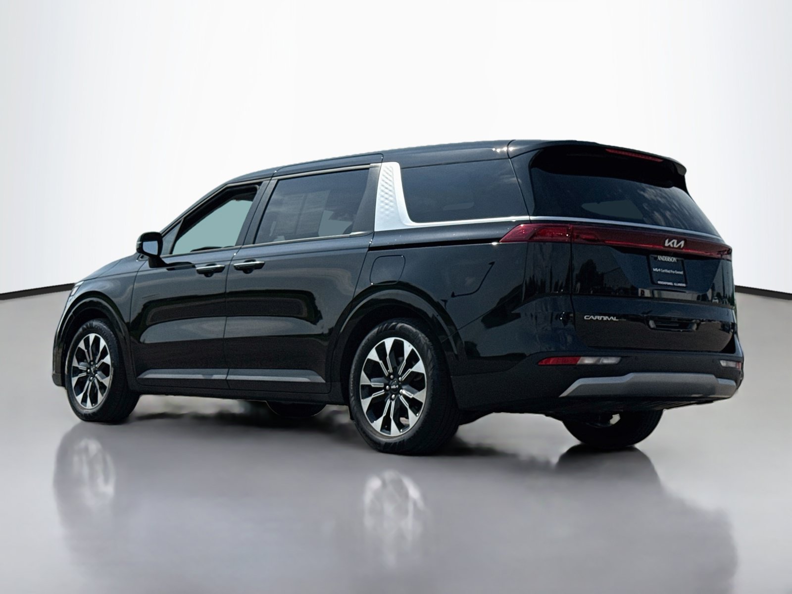 Used 2024 Kia Carnival EX FWD image 5