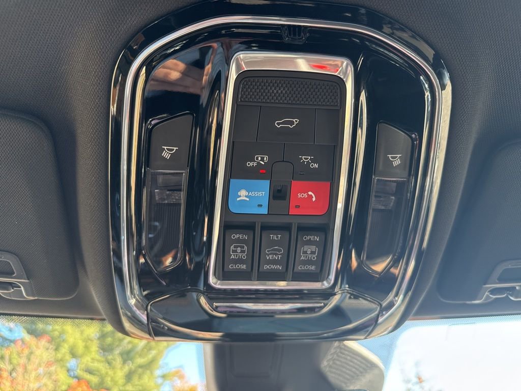 Used 2024 Jeep Grand Cherokee L Summit w/ Advanced Protech Group IV image 21