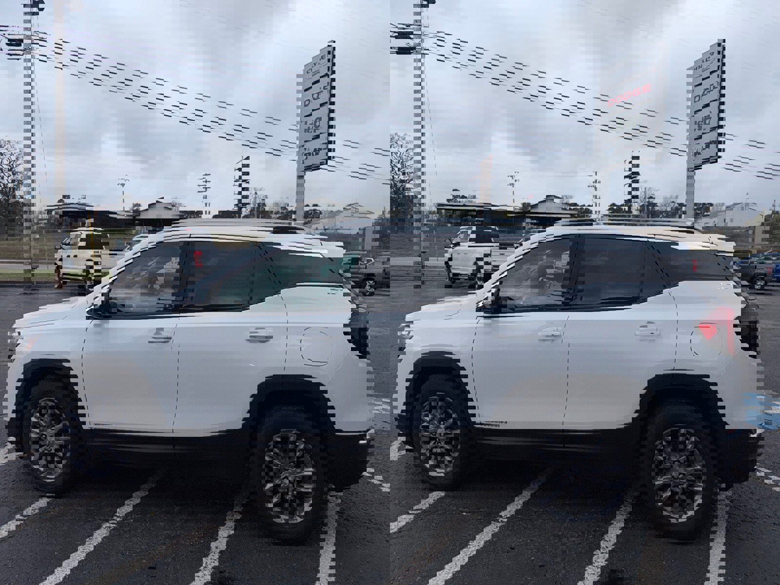 Used 2024 GMC Terrain SLT image 7