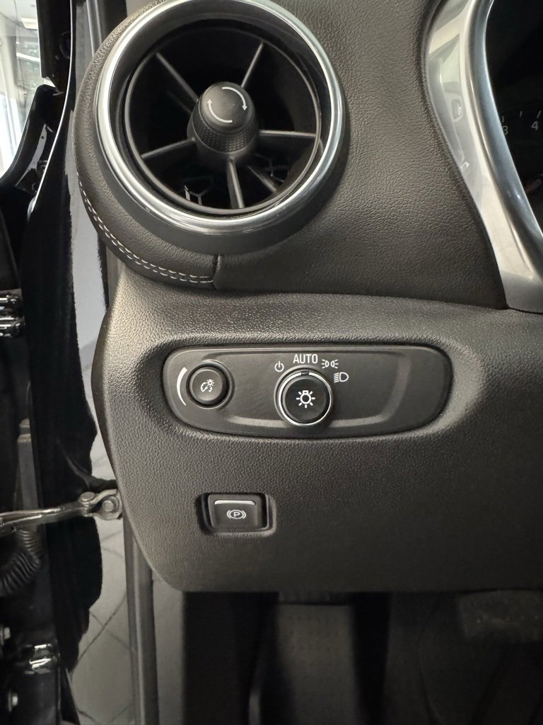 Certified 2025 Chevrolet Blazer LT w/ Midnight/Sport Edition image 14