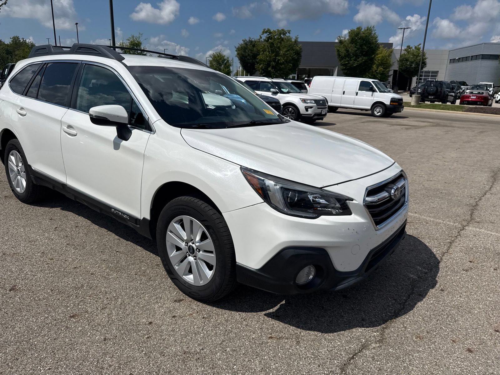 Used 2018 Subaru Outback 2.5i Premium AWD/4WD image 3