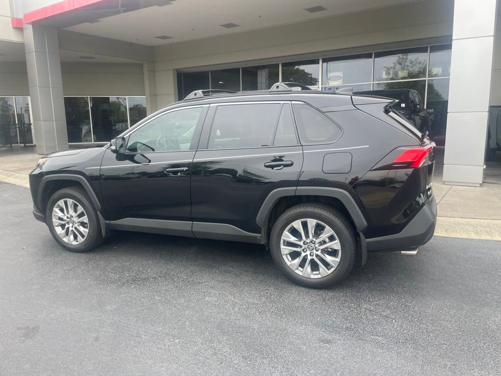 Used 2025 Toyota RAV4 XLE Premium w/ Weather Package AWD/4WD image 4