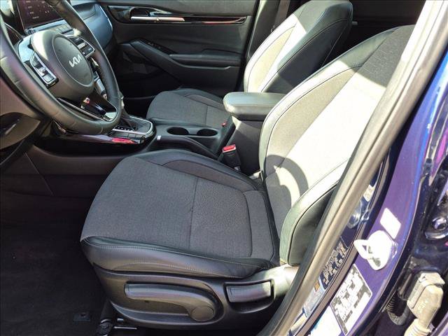 Used 2023 Kia Seltos S w/ Navigation Package FWD image 15