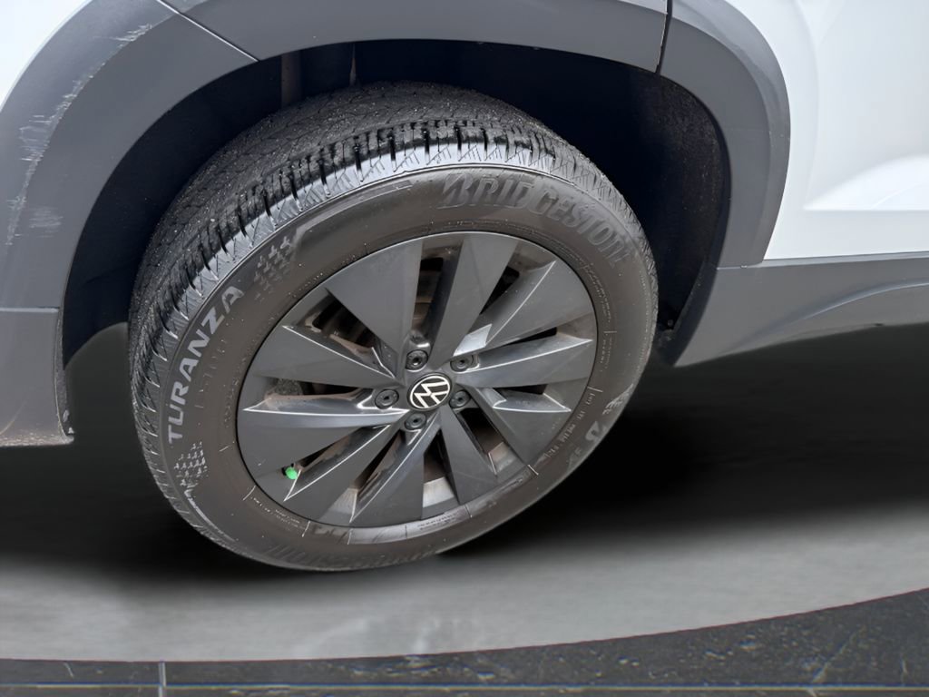 Used 2022 Volkswagen Taos S image 14