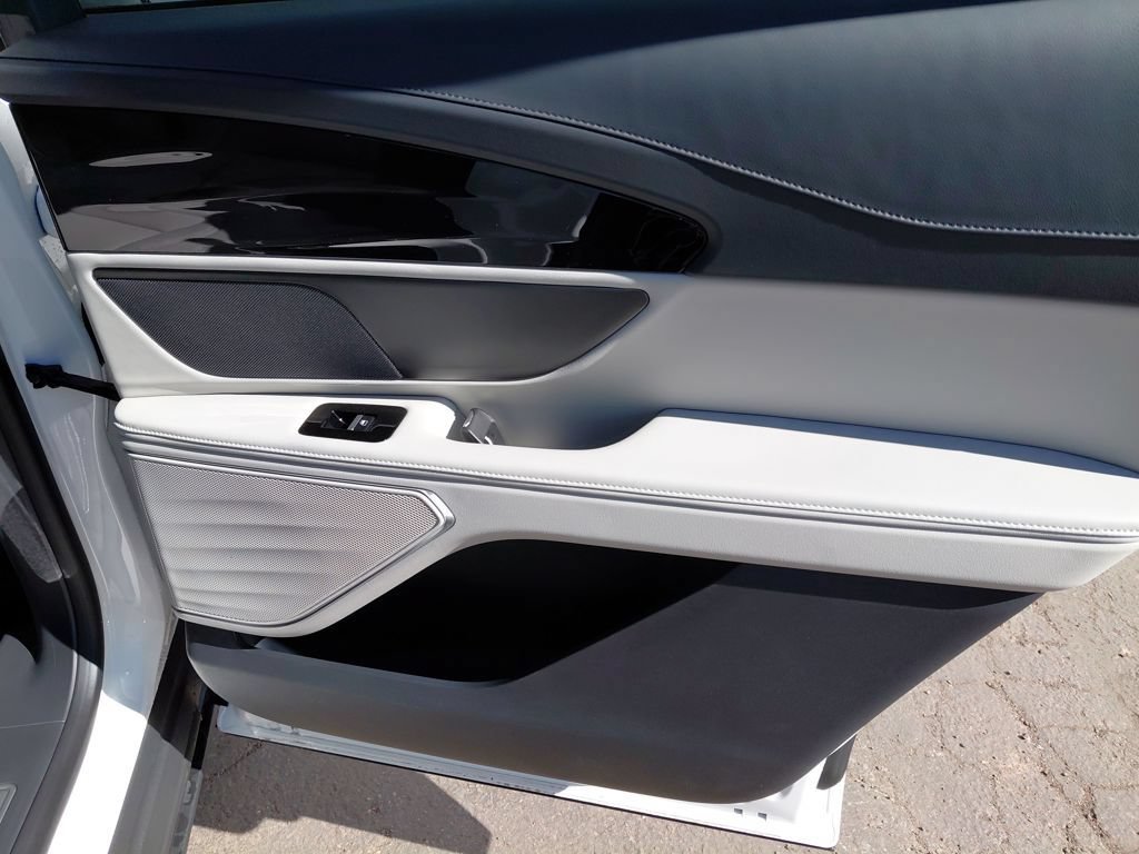 New 2026 Lincoln Nautilus Premier AWD/4WD image 23