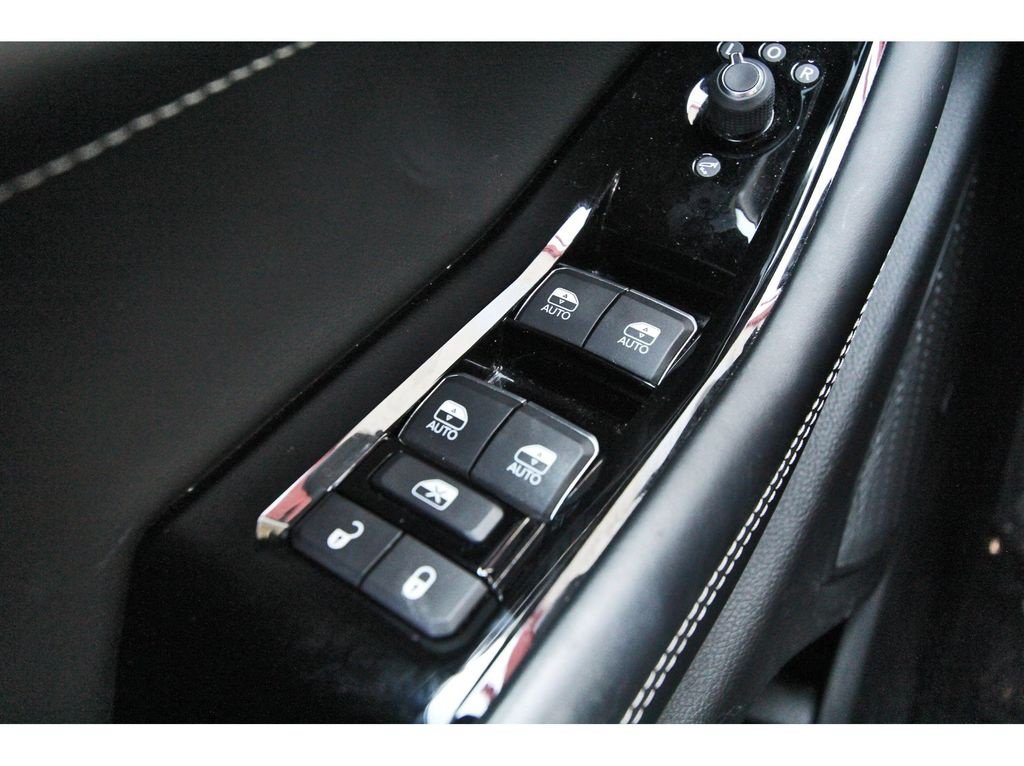 Used 2023 Jeep Grand Cherokee Overland AWD/4WD image 20