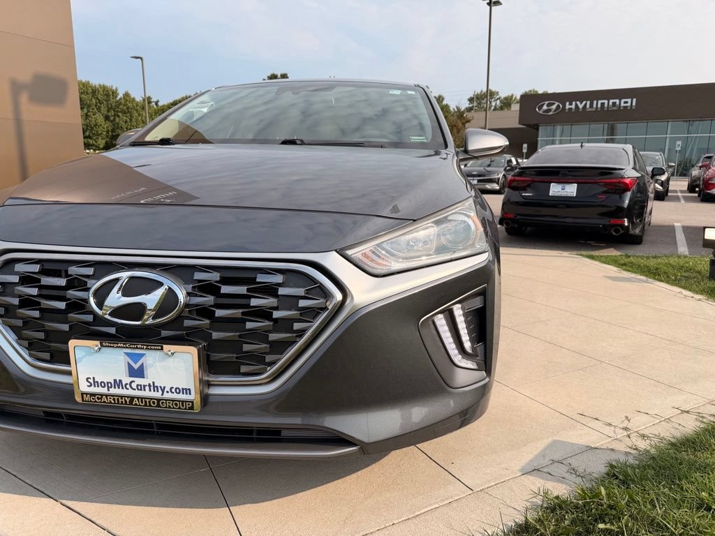 Used 2020 Hyundai Ioniq SE FWD image 13