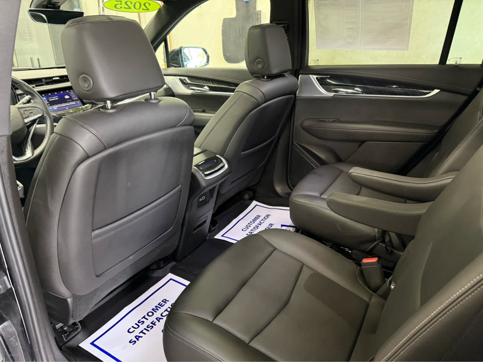 Used 2025 Cadillac XT6 Premium Luxury w/ Technology Package image 26
