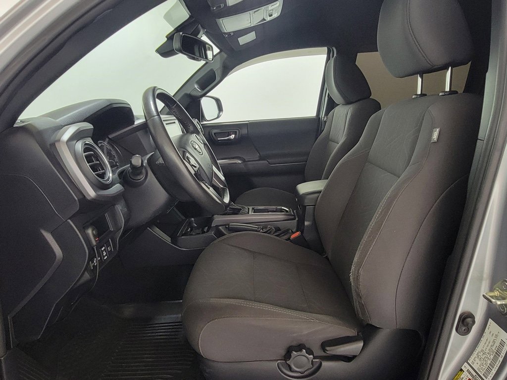 Used 2018 Toyota Tacoma TRD Sport AWD/4WD image 14