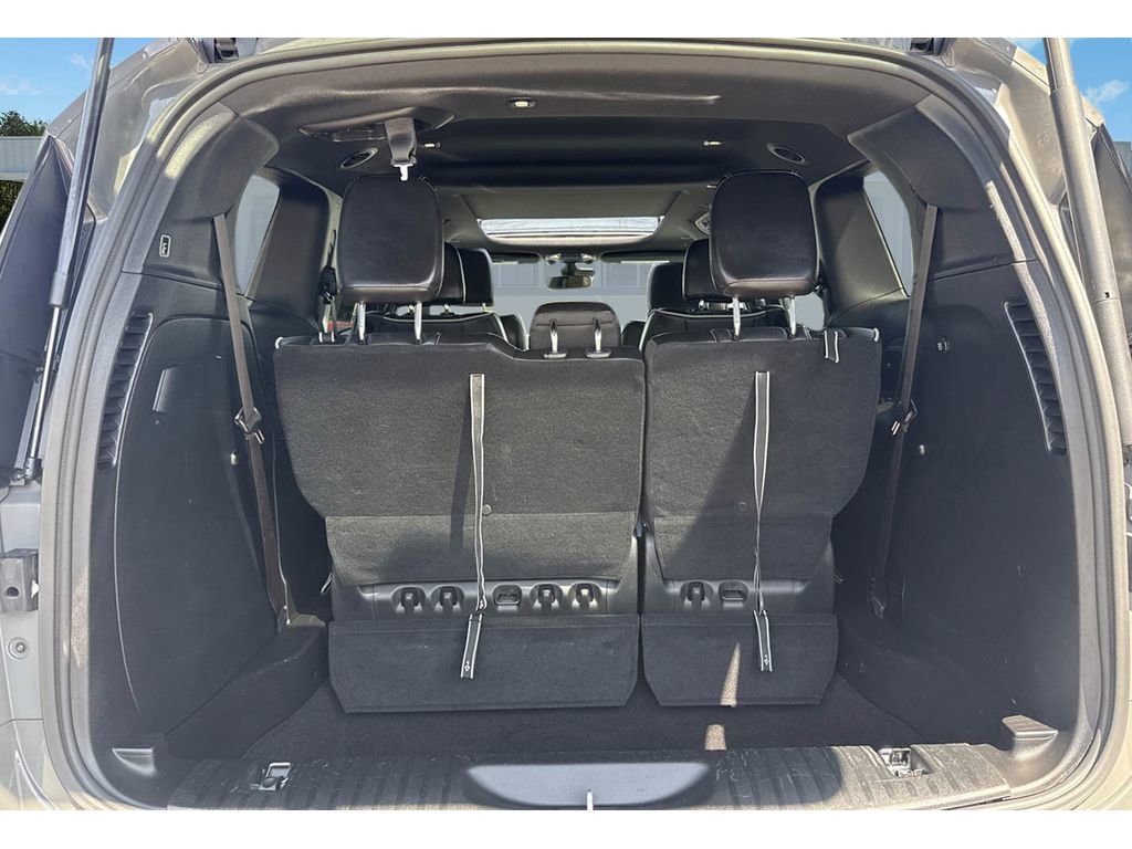 Used 2025 Chrysler Pacifica Limited image 36