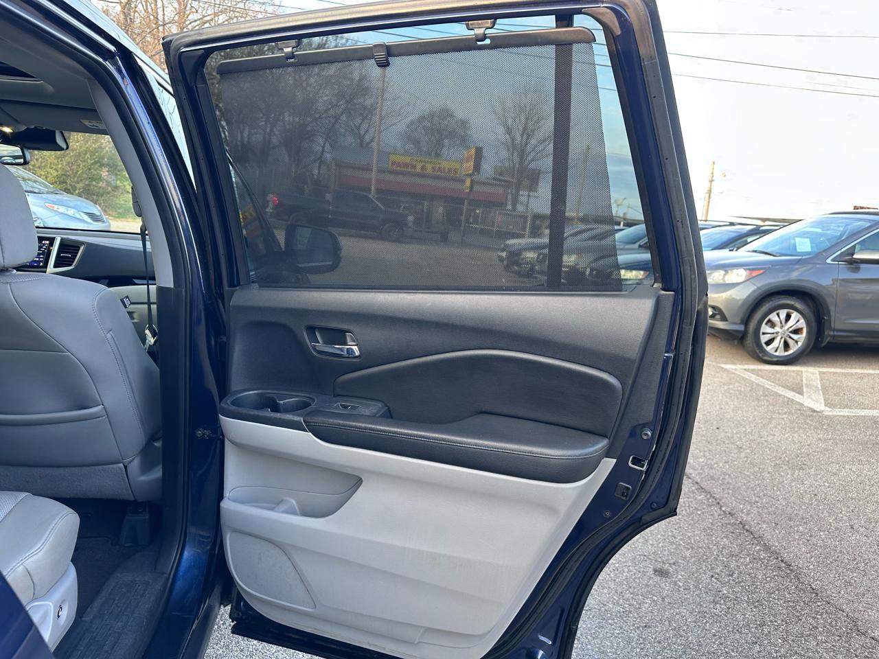 Used 2017 Honda Pilot Elite image 45