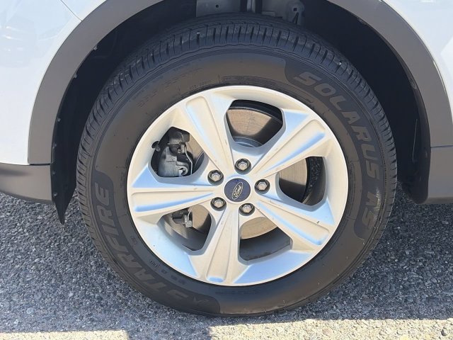 Used 2015 Ford Escape SE w/ Equipment Group 201A FWD image 10