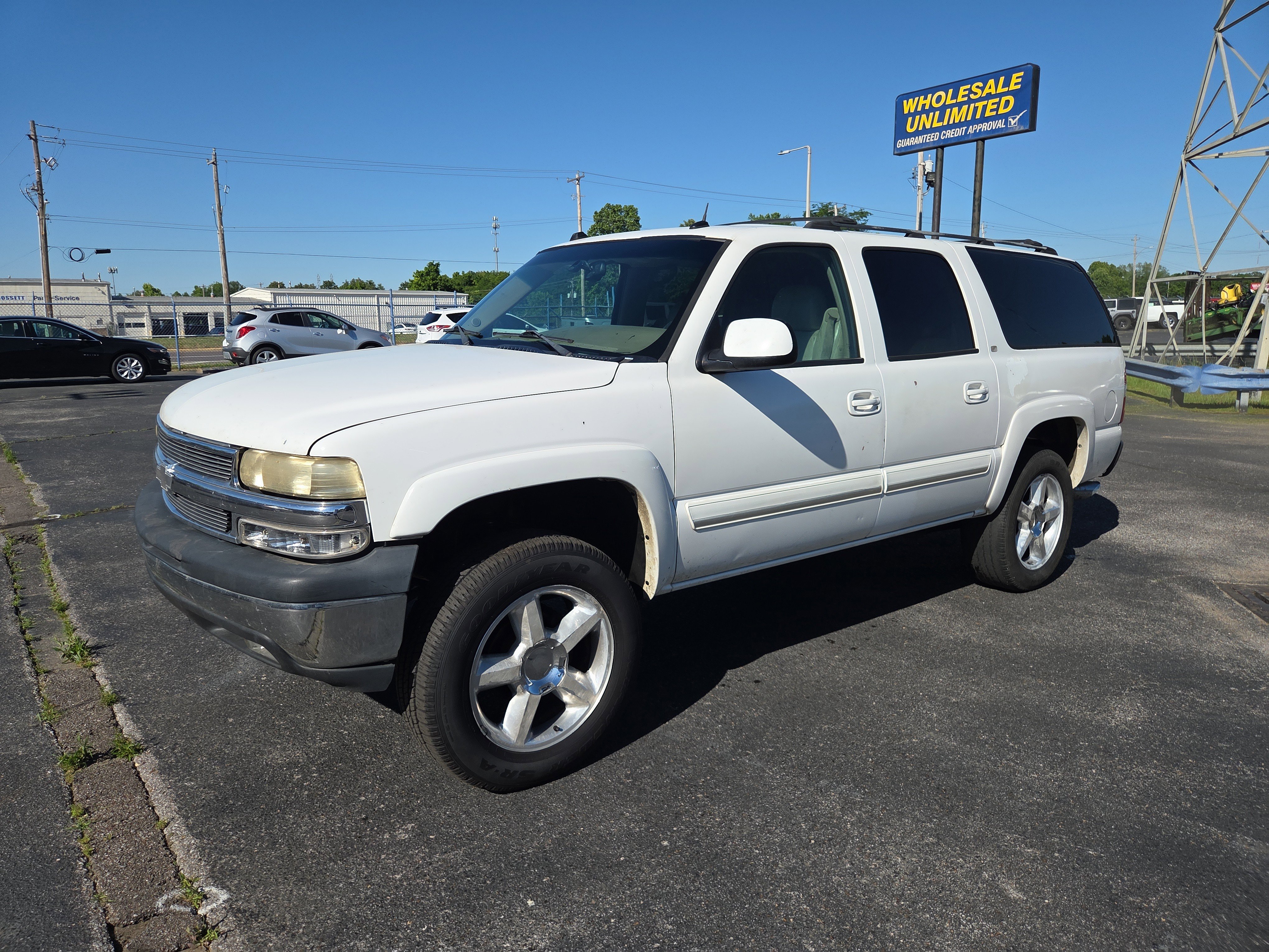 Used 2005 Chevrolet Suburban LT w/ Preferred Equipment Group RWD image 1