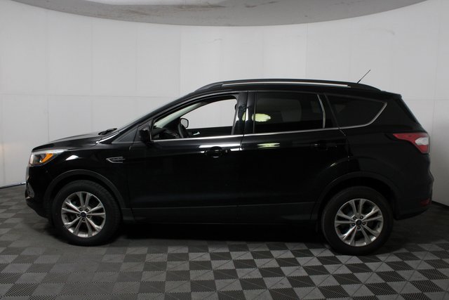 Used 2018 Ford Escape SE w/ Ford Safe & Smart Package image 4