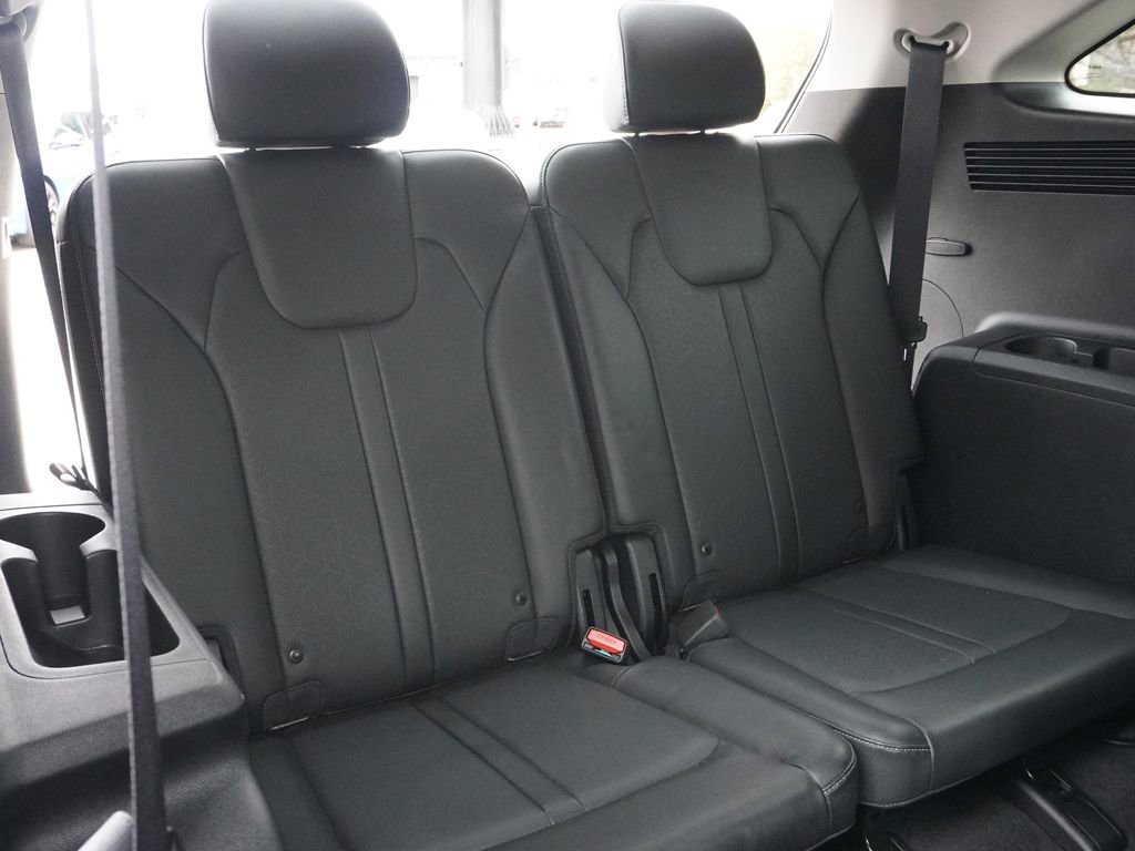 Used 2023 Kia Sorento EX image 35