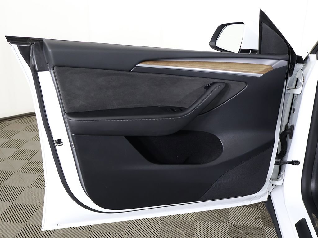 Used 2023 Tesla Model Y Long Range image 25