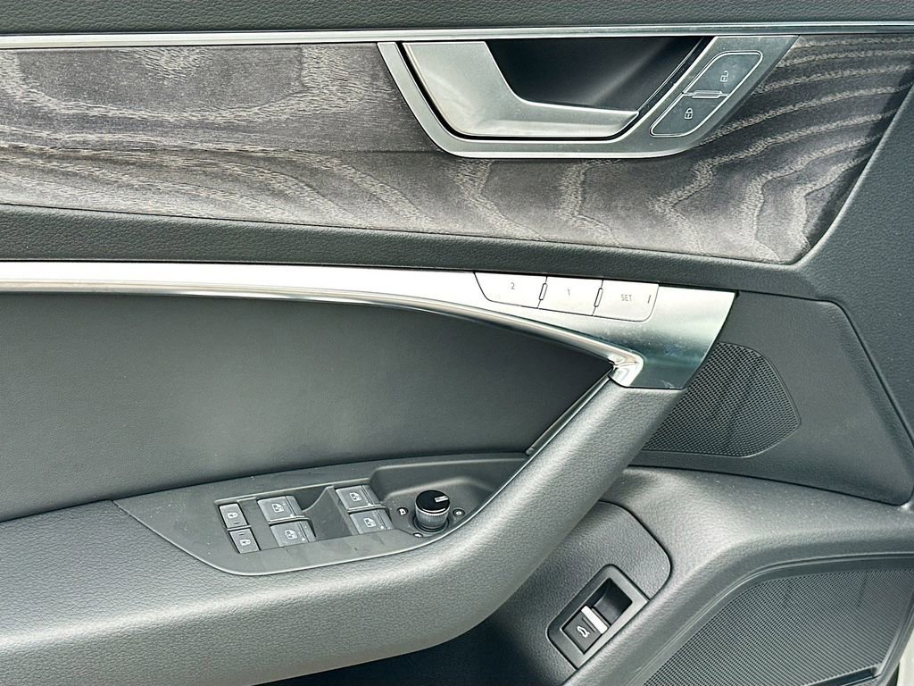 Used 2025 Audi A6 3.0T Premium image 18