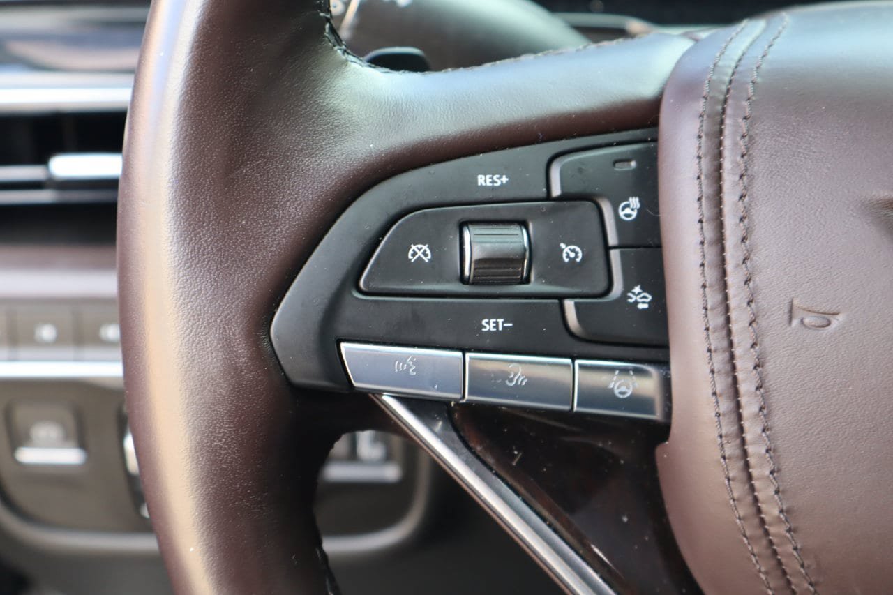 Used 2023 Cadillac Escalade Sport Platinum w/ LPO, Floor Liner Package AWD/4WD image 14