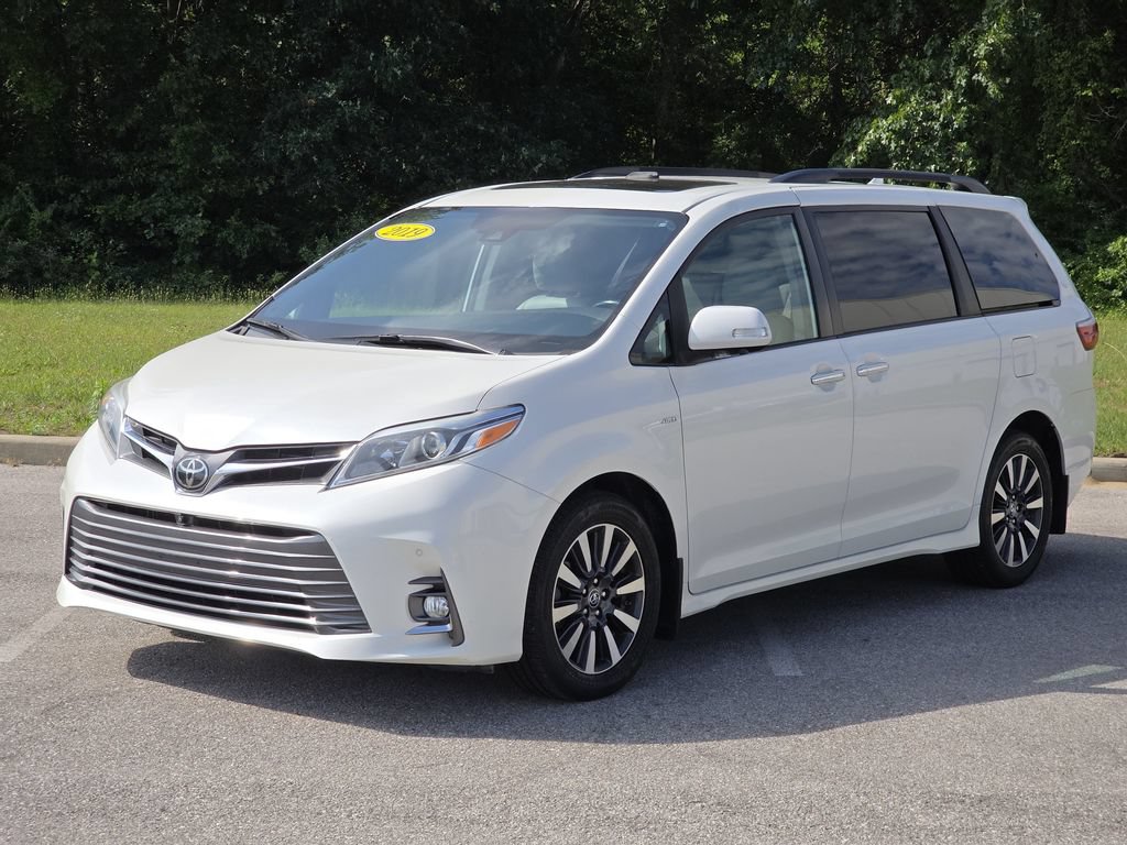 Used 2019 Toyota Sienna Limited AWD/4WD image 4