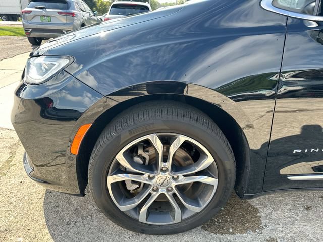 Used 2024 Chrysler Pacifica Pinnacle AWD/4WD image 36