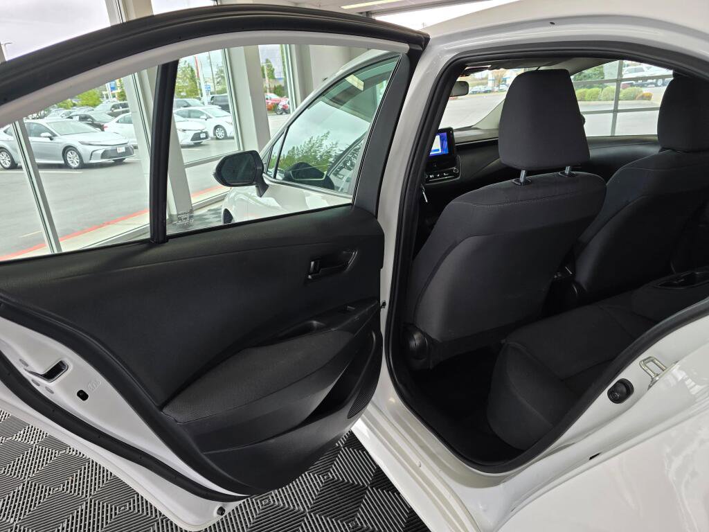Used 2023 Toyota Corolla LE FWD image 34